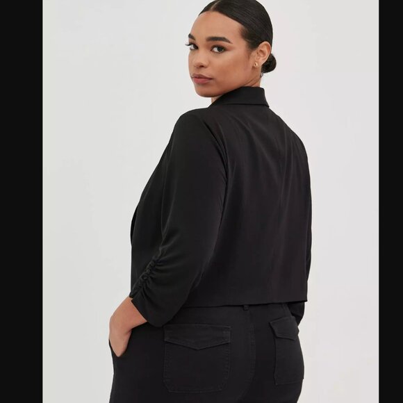 Torrid 0 Light Crepe Ruched Sleeve Blazer 12 - Picture 5 of 8